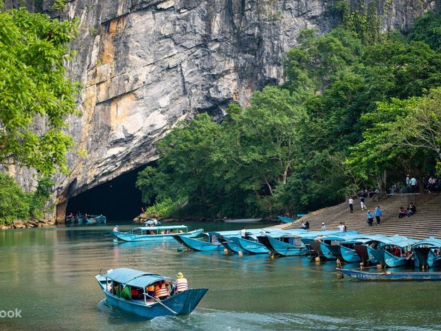 Каякинг в бухте Халонг — прогулка на байдарке среди известняковых скал и лагун