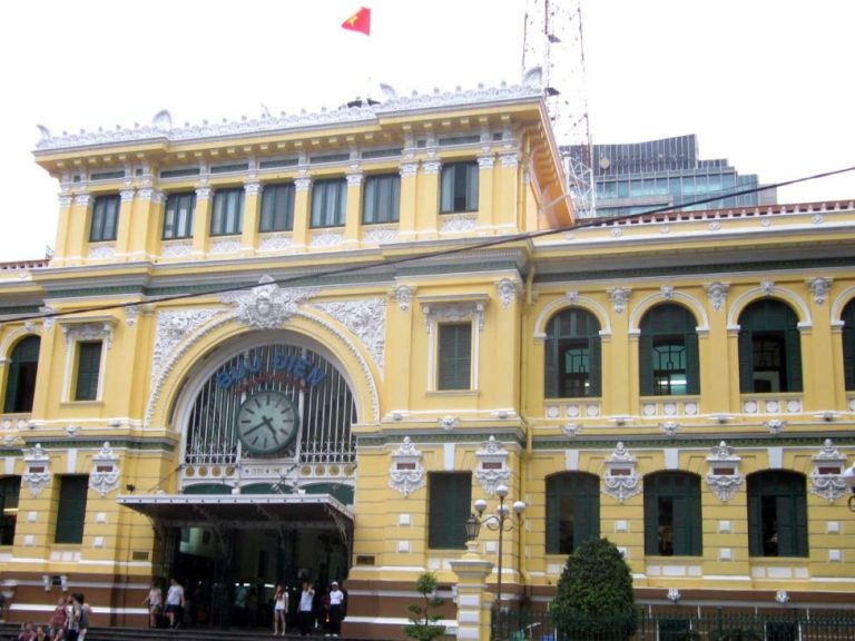 Гавпочтамп в Сайгоне экскурсия из Нячанга Гавпочтамп в Сайгоне экскурсия из Нячанга