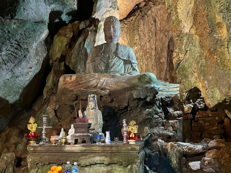 Мраморные горы в Дананге — буддийские храмы, пещеры и панорамный вид на побережье во время вечерней экскурсии