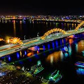 вечерний Дананг огни города набережная река экскурсия Вьетнам